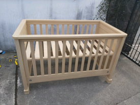 mamas and papas arabella cot bed